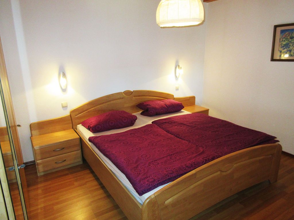 Schlafzimmer 2