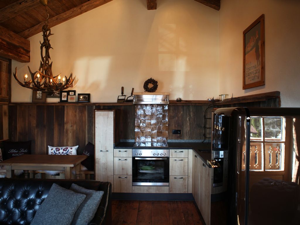 CHALET CORTINA_ANSICHT_INNEN ANSICHT_2024