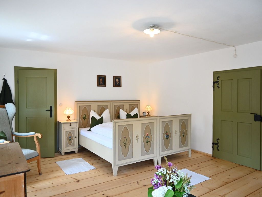 Schlafzimmer (Doppelbett 190/190)