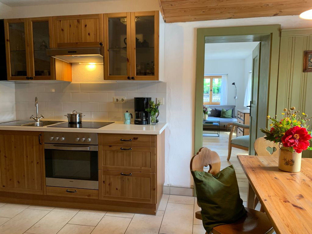 Küche, Blick Richtung Schlafzimmer