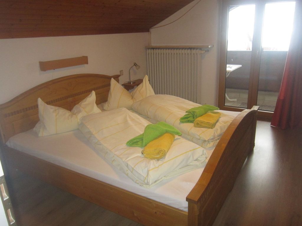 Doppelzimmer Nr. 9 mit Balkon