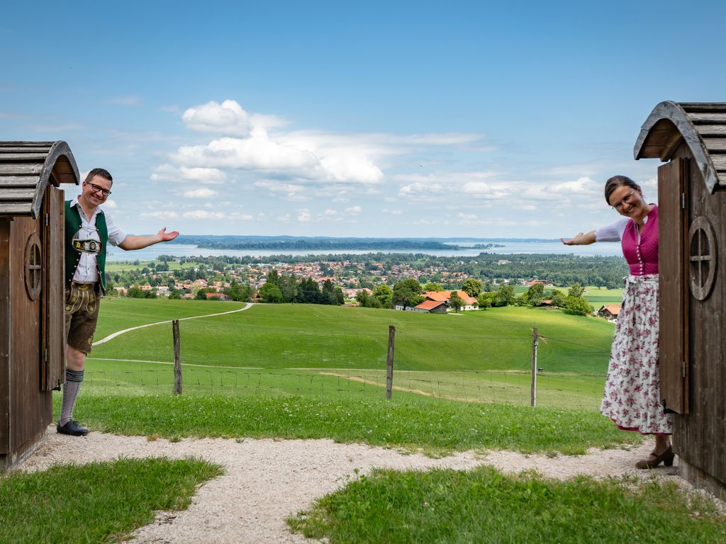 Eure Gastgeber Donat und Martina präsentieren den Chiemsee