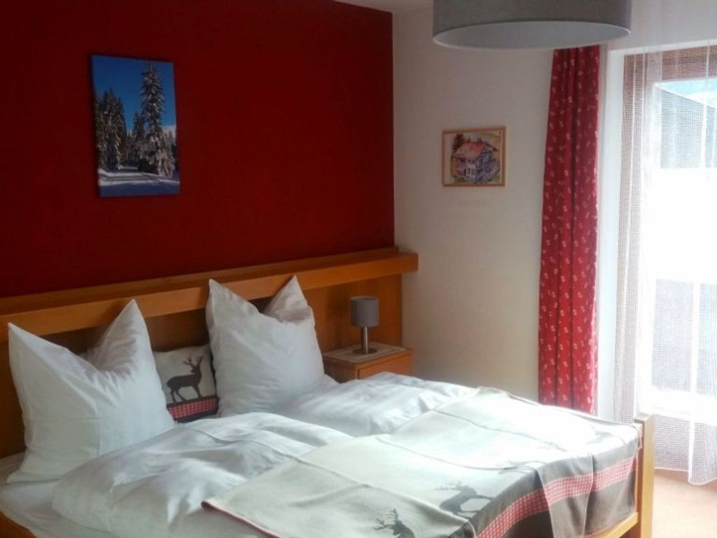 Seperates Schlafzimmer mit Südbalkon
