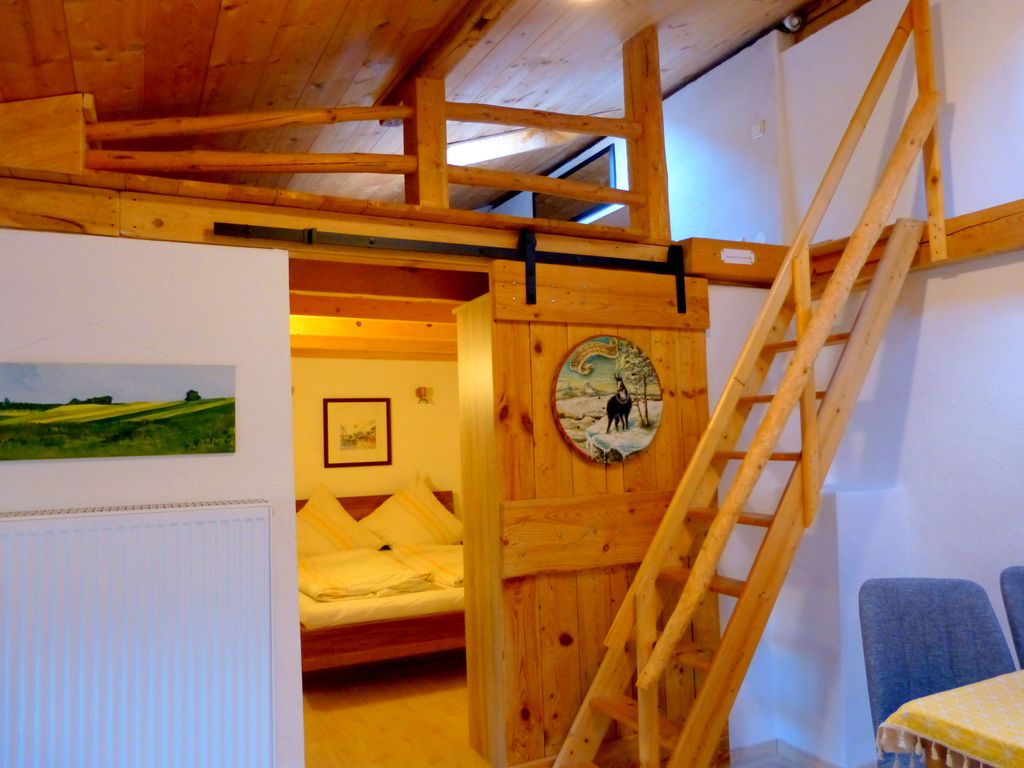 Blick ins Schlafzimmer