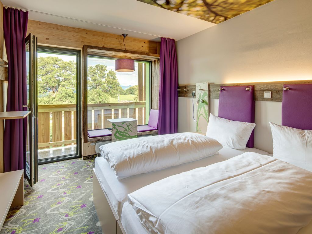 Zimmer mit Balkon