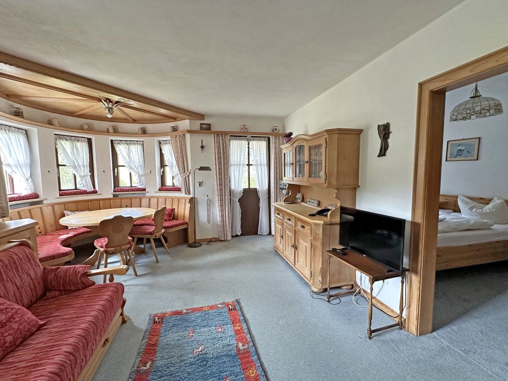 Wohnraum mit Terrasse
