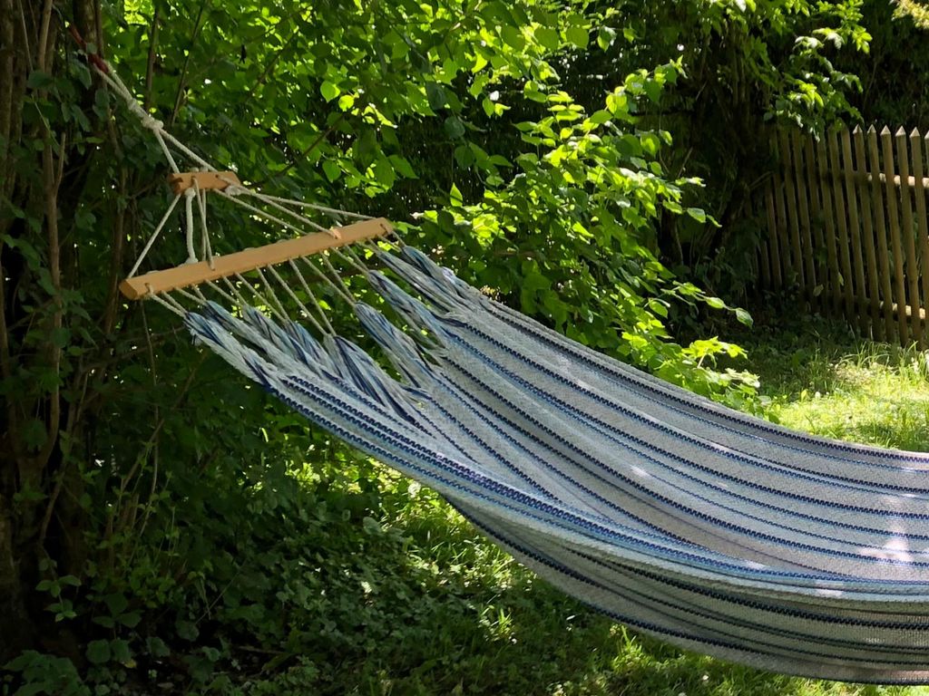 Gerne können Sie sich im Garten auruhen