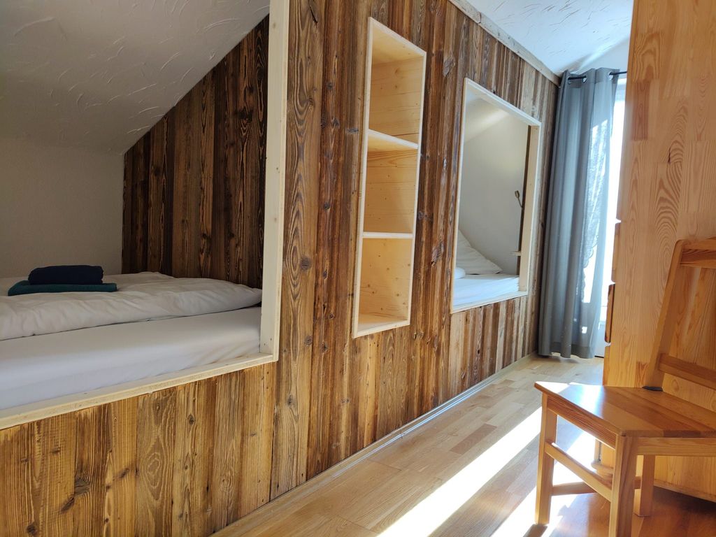 Kinderschlafzimmer mit 2 Schlafkojen