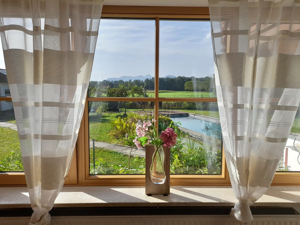 Blick vom Wohnzimmer in das Wendelsteingebirge