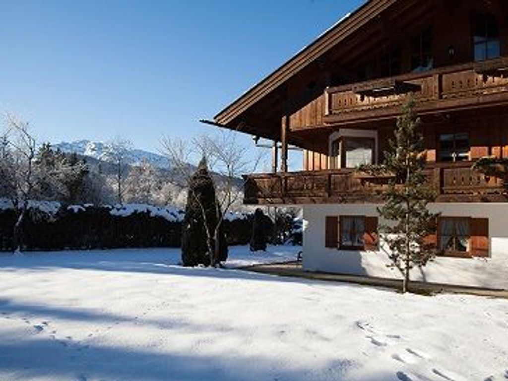 Haus im Winter mit Unterberg