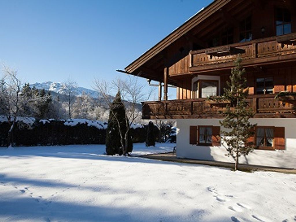 Haus im Winter mit Unterberg