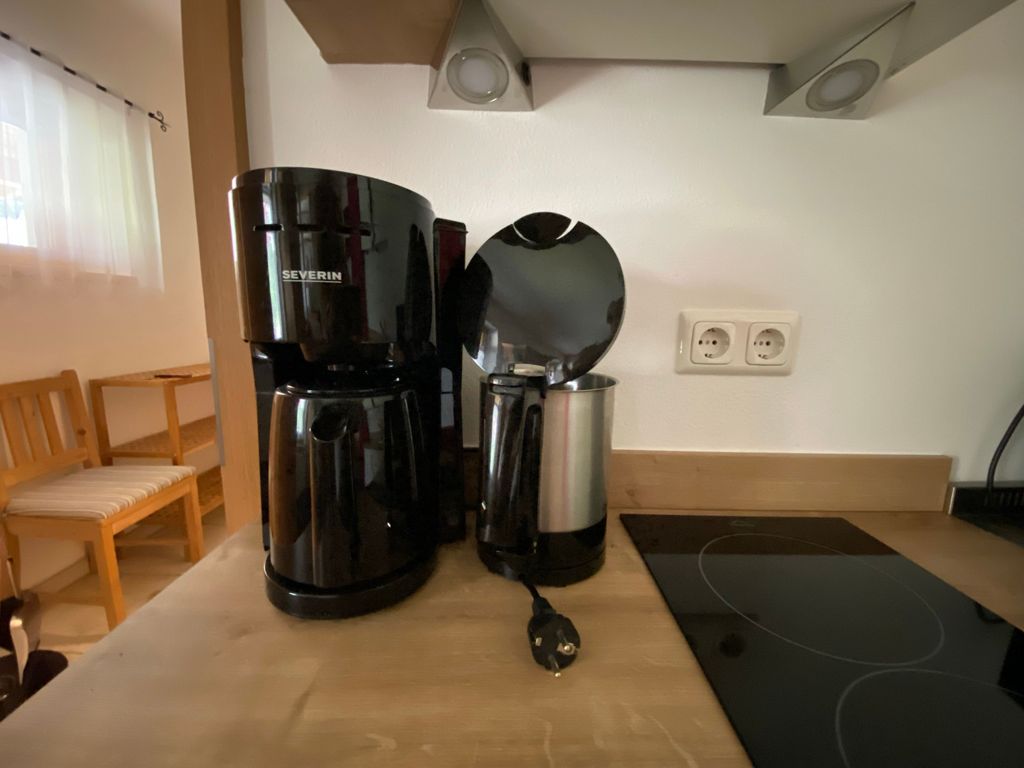 Kaffeemaschine und Wasserkocher