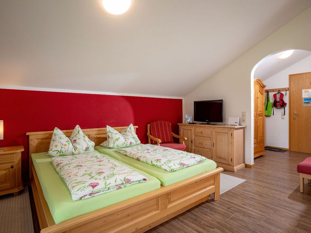 Schlafbereich mit Doppelbett