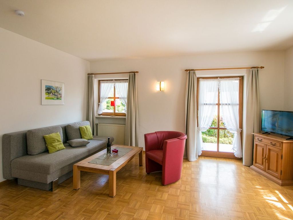 in der Wohnung 1