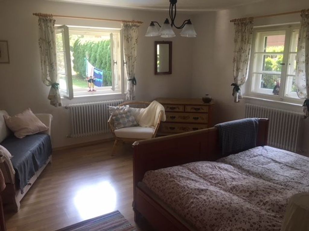 Schlafzimmer 1