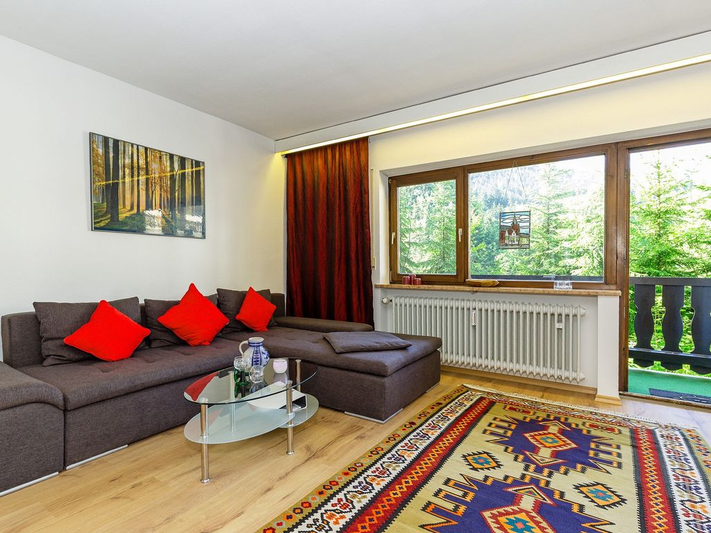 Wohnbereich mit privatem Balkon