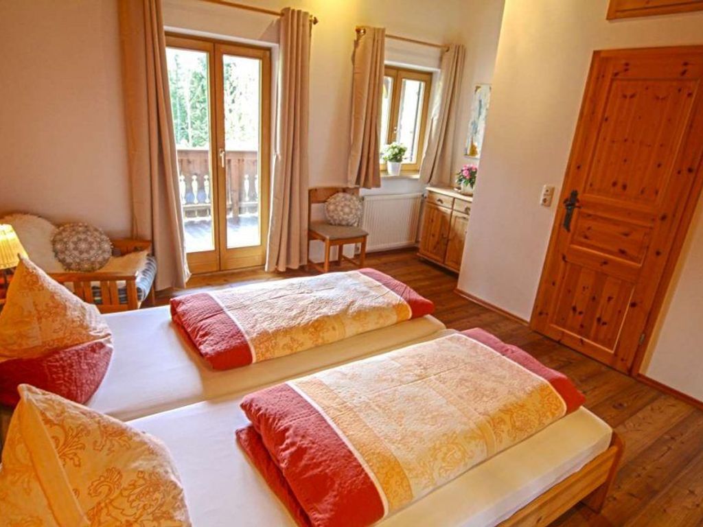 Schlafzimmer 1.1