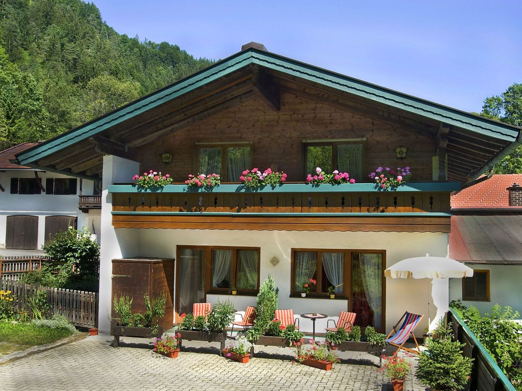 Haus Berghof im Sommer
