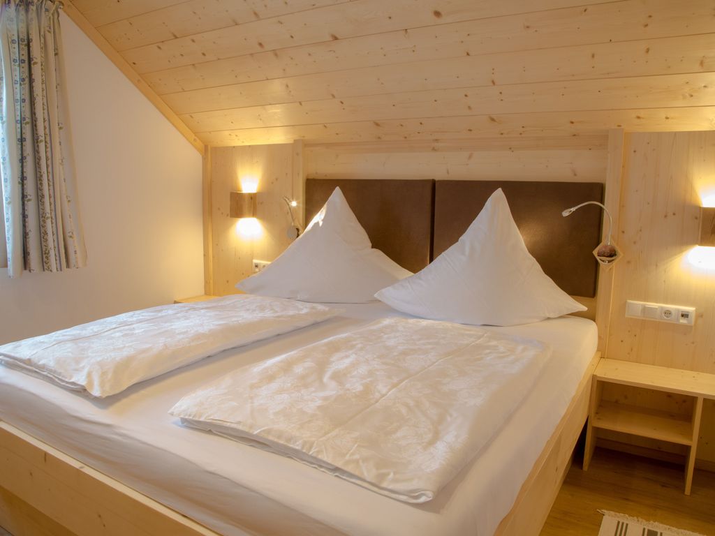 Schlafzimmer 2