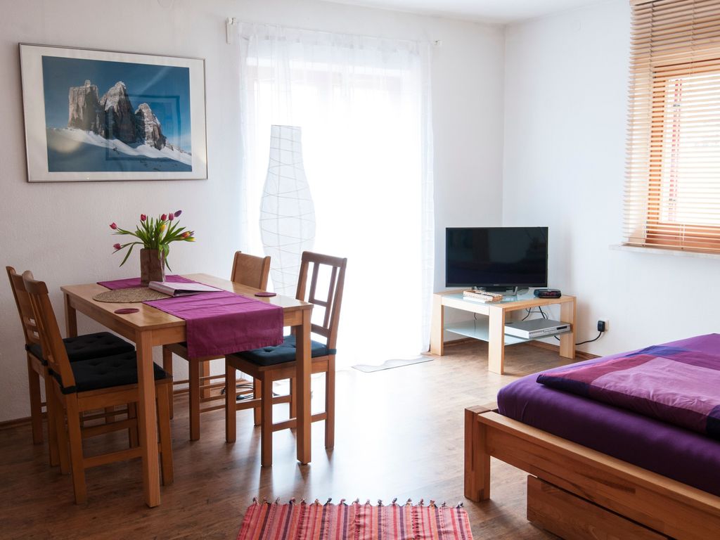Wohn- und Schlafzimmer
