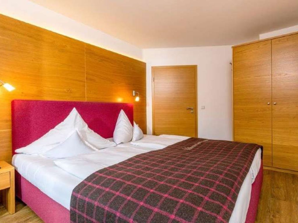 Wohnung 1 - Schlafzimmer