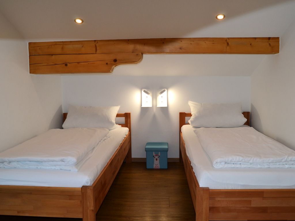 2. Schlafzimmer