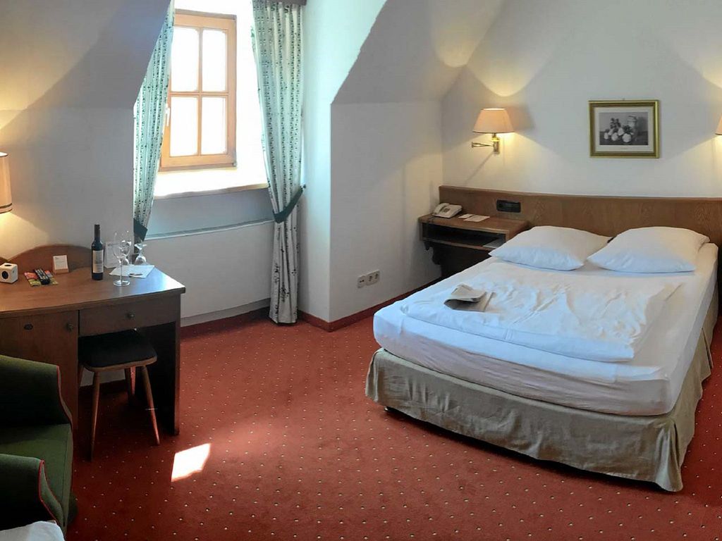 großes Einzelzimmer