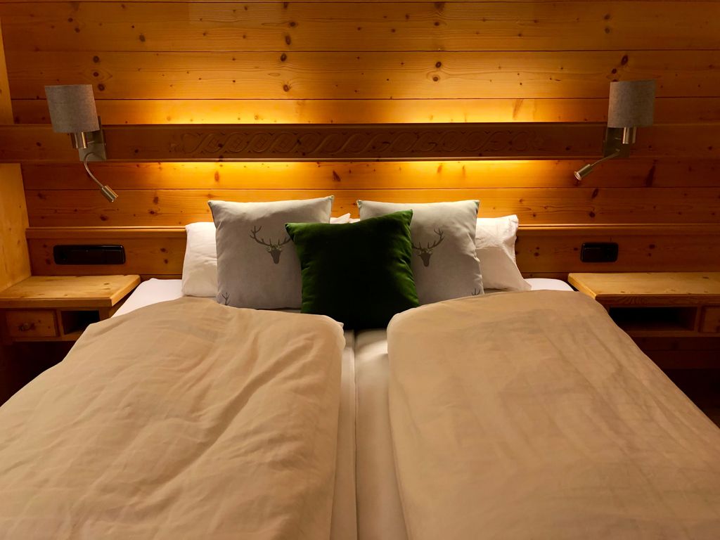 Schlafzimmer 1