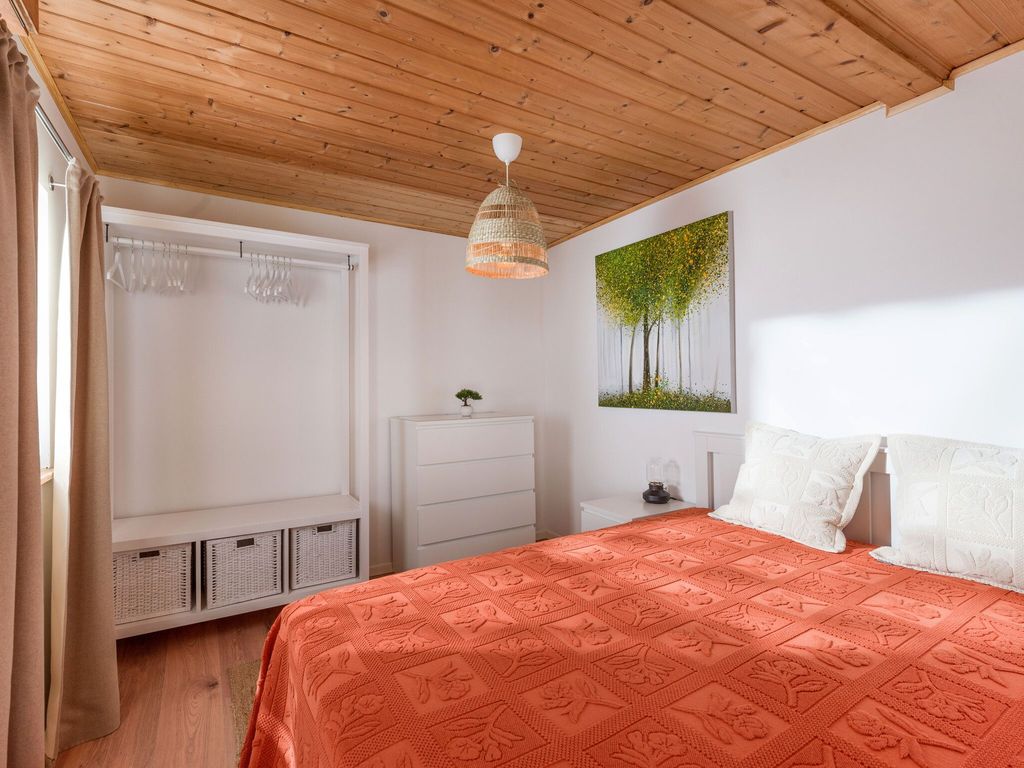 Schlafzimmer mit Doppelbett