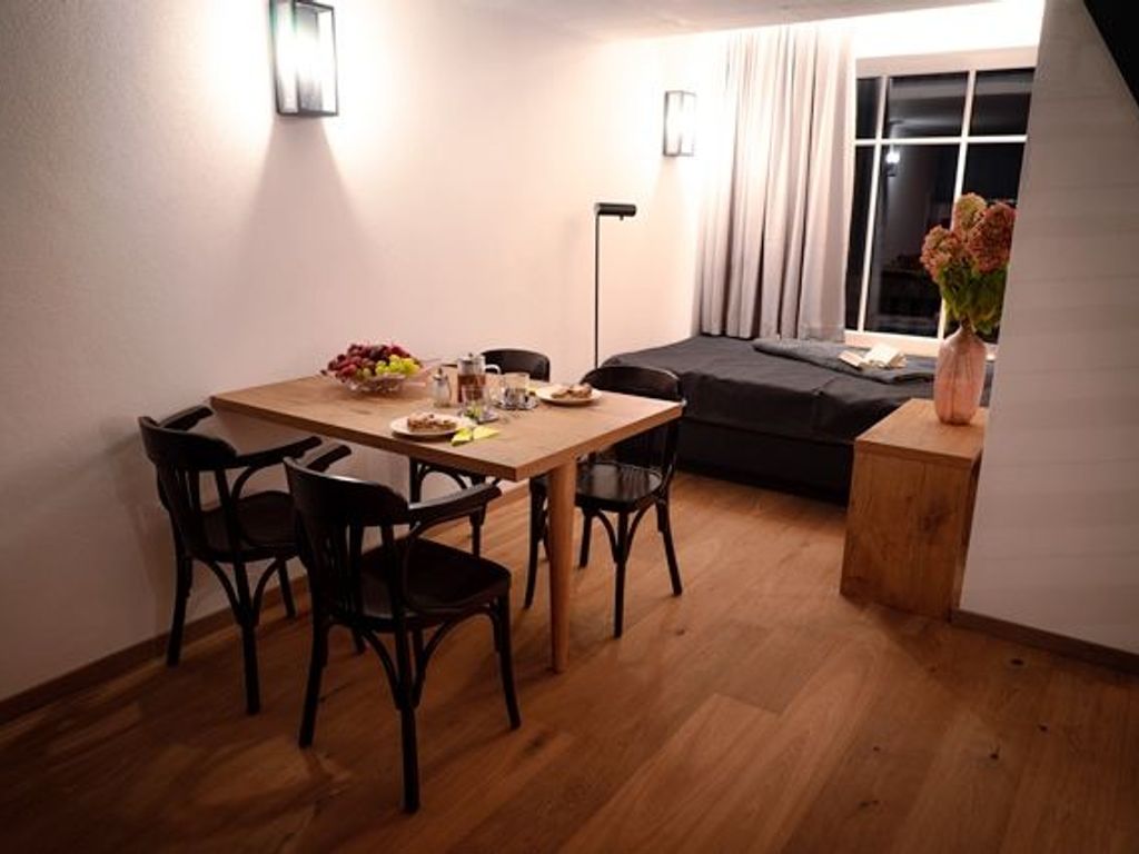 Esstisch und Leseecke_a.jpg