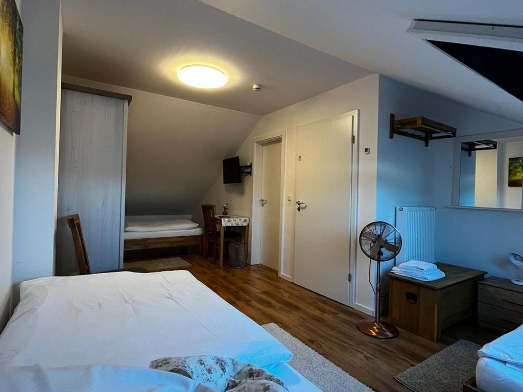 Dreibettzimmer