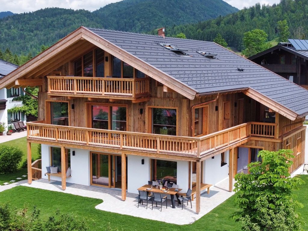 designchalets auf 685 Sommer Haus von oben Südostseite