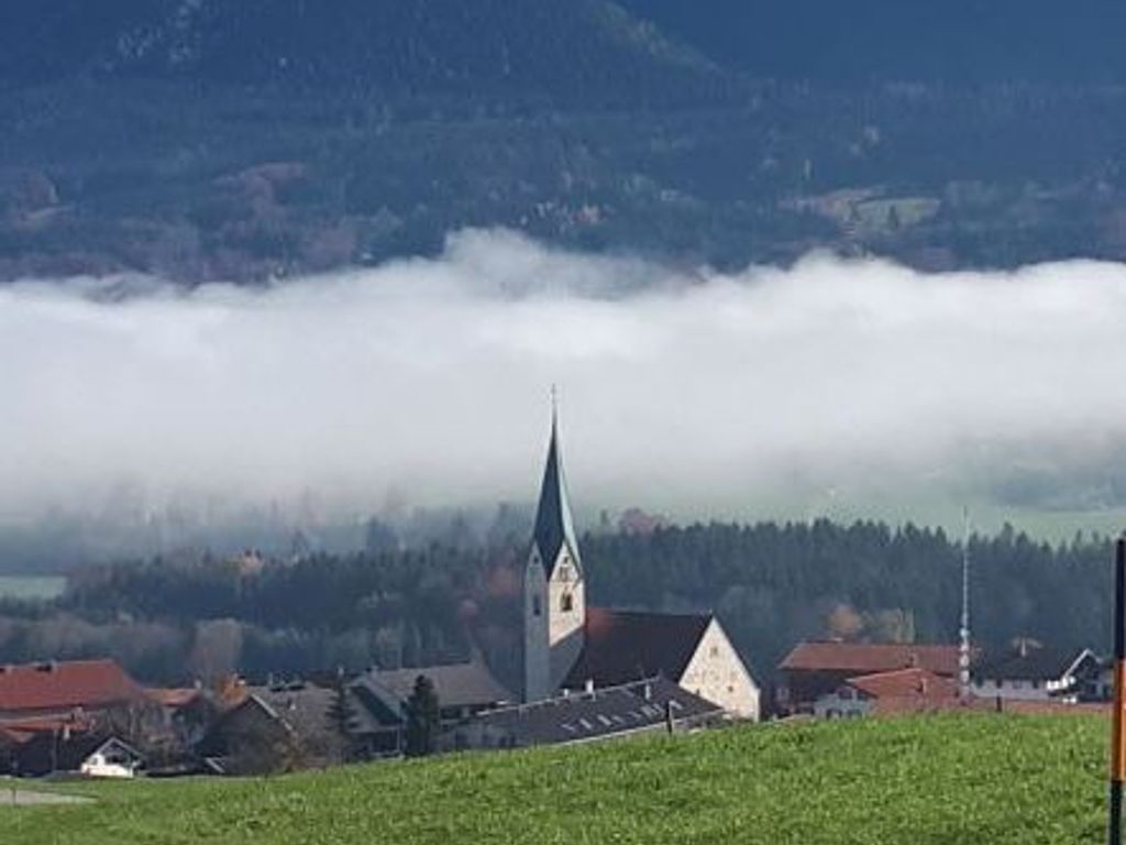 Nebel unterhalb der Berggipfel
