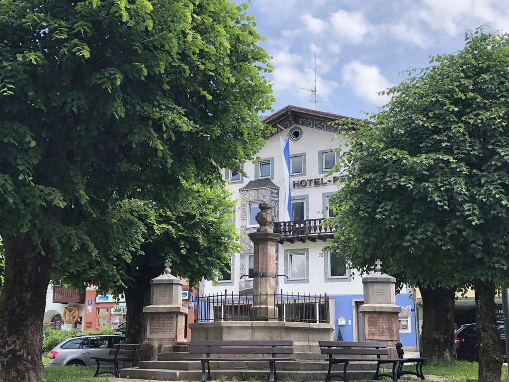 Pension und Ferienwohnung Frech