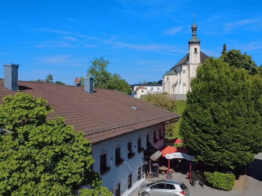 Blick zur Kirche