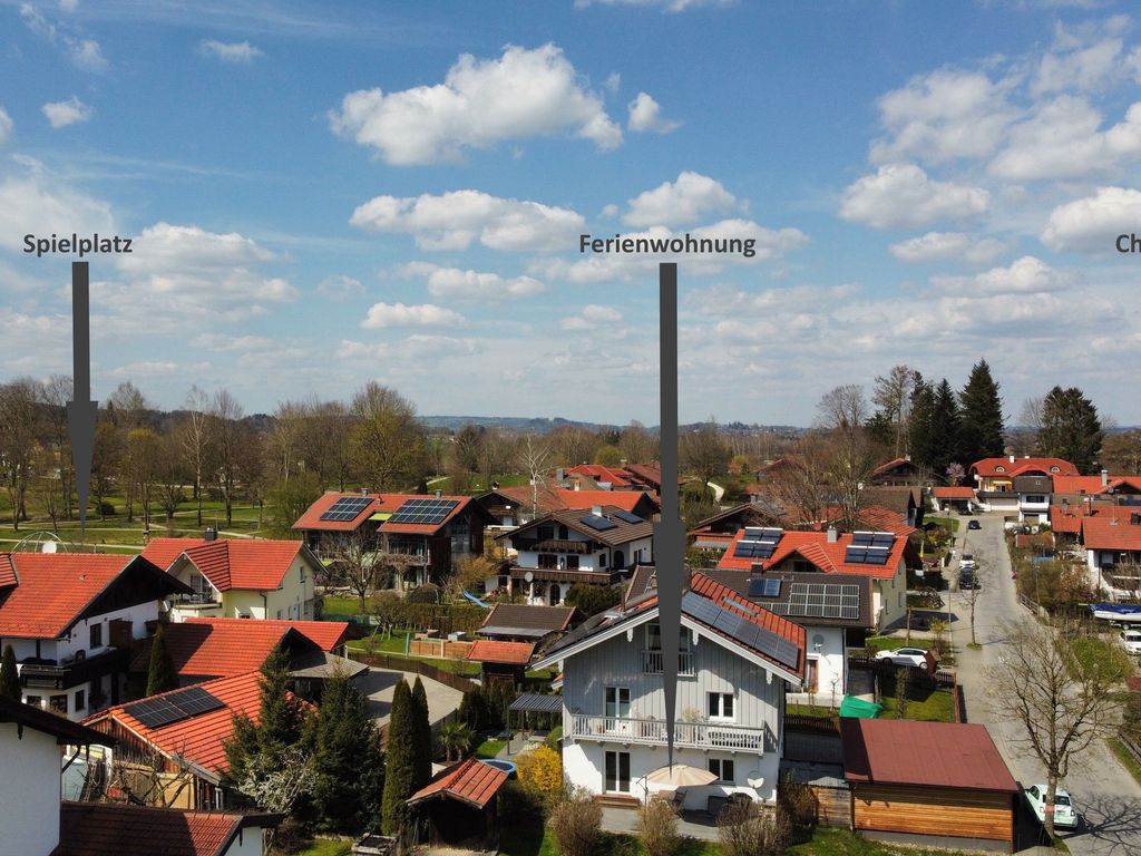Chiemsee und Spielplatz fußläufig erreichbar