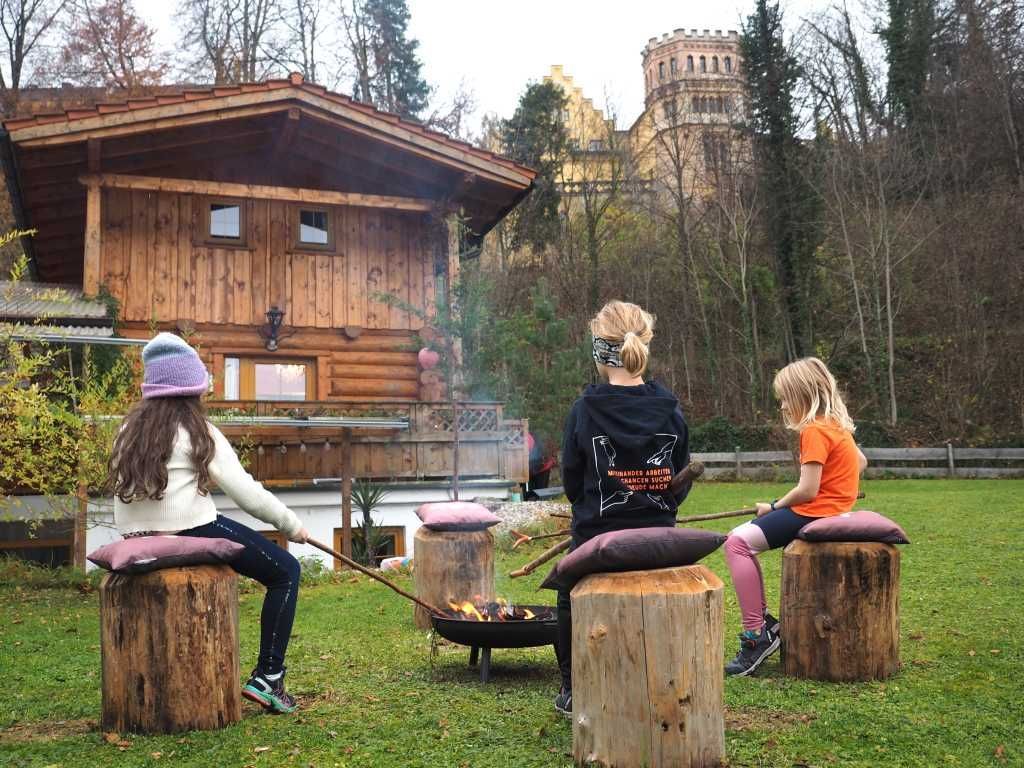 Garten mit Sitzgelegenheit