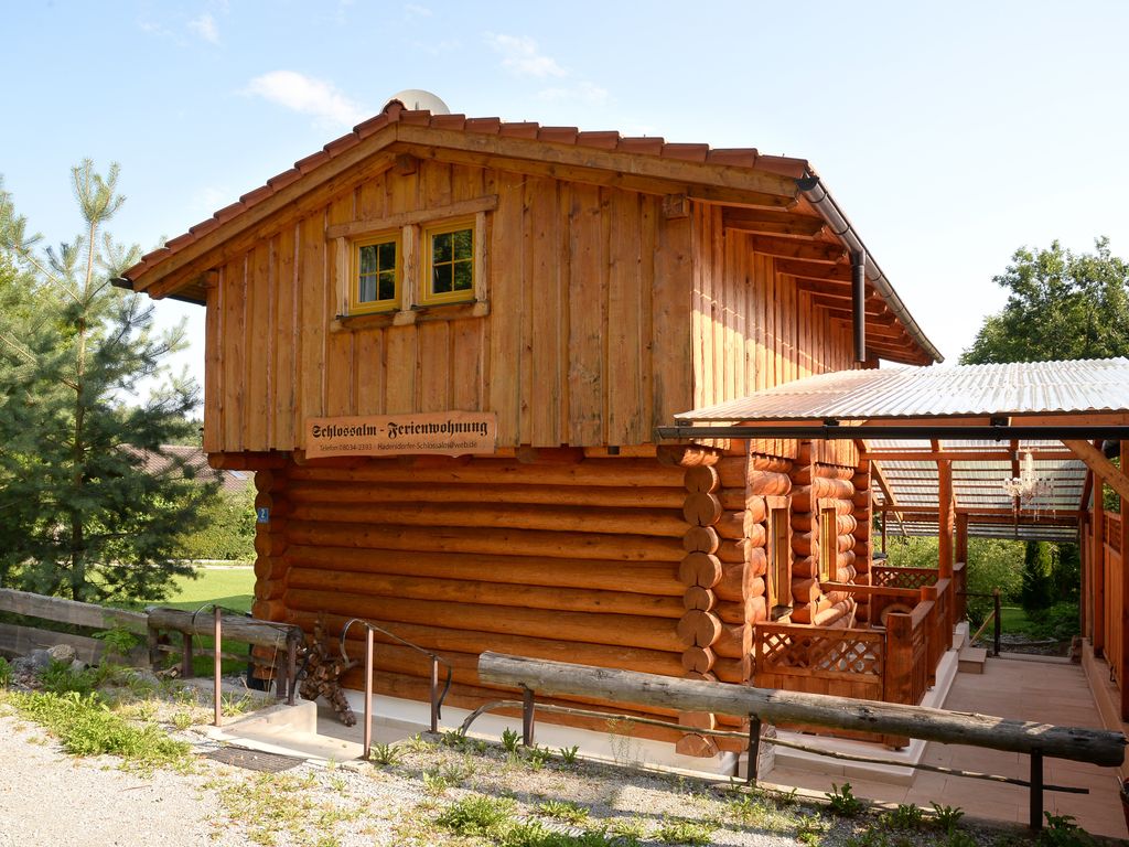 Hausansicht Schlossalm mit Salettl