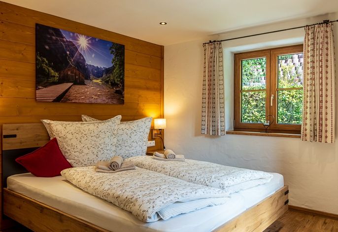 Ferienwohnung Jenner für 1-2 Personen, 1 separates Schlafzimmer, Wohnküche, Bad mit Dusche/WC, Balkon