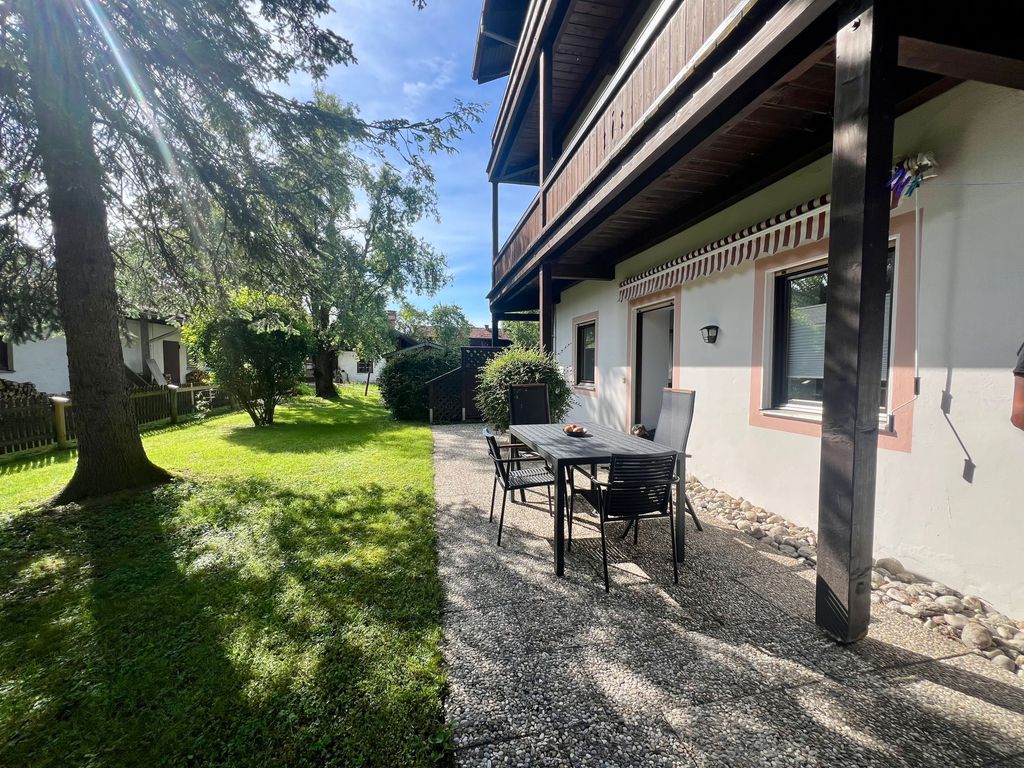 Terrasse mit Garten