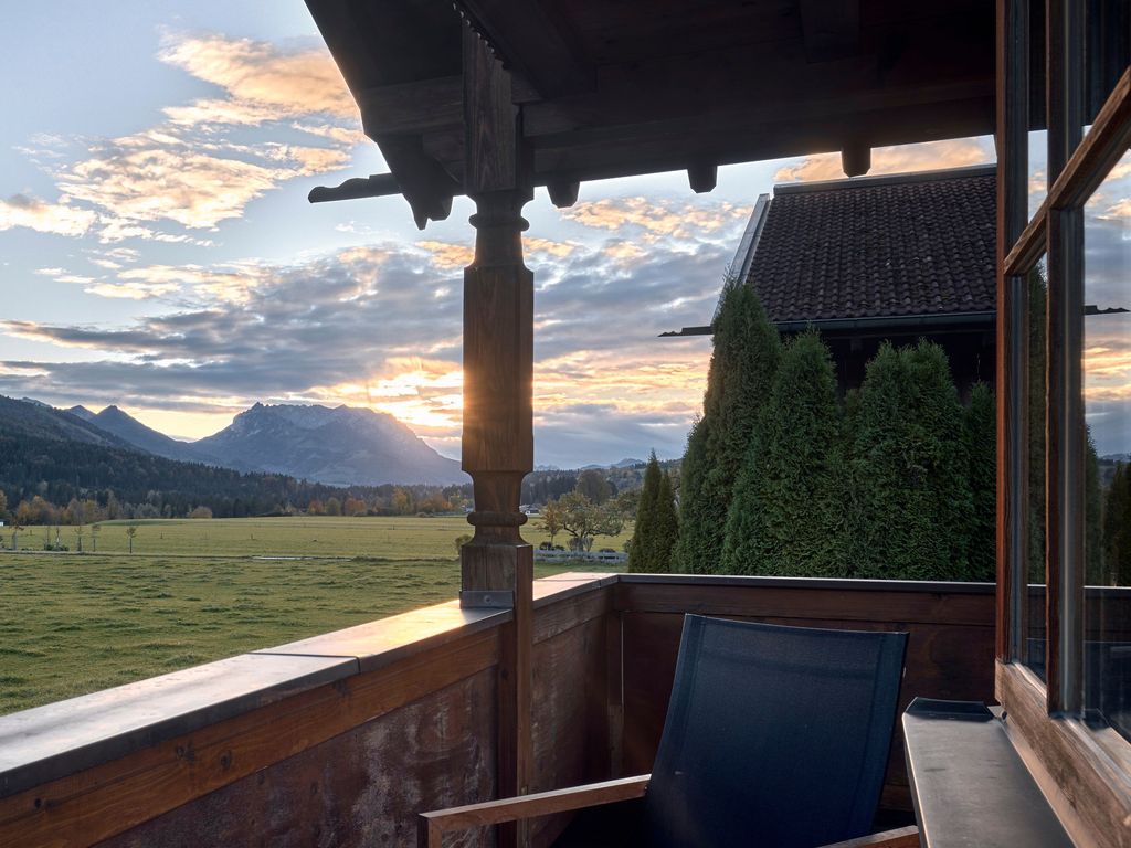 activechalets six.nine.eight alpstyle plus Blick vom Balkon Zahmer Kaiser
