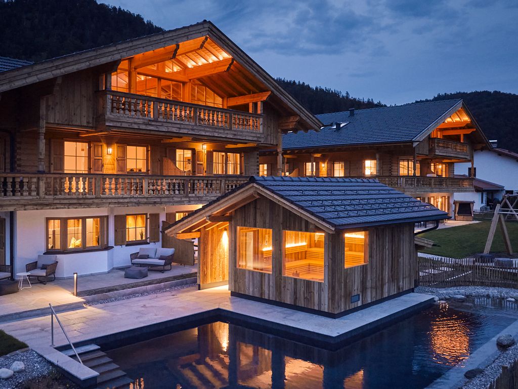 activechalets außen Pool Sauna