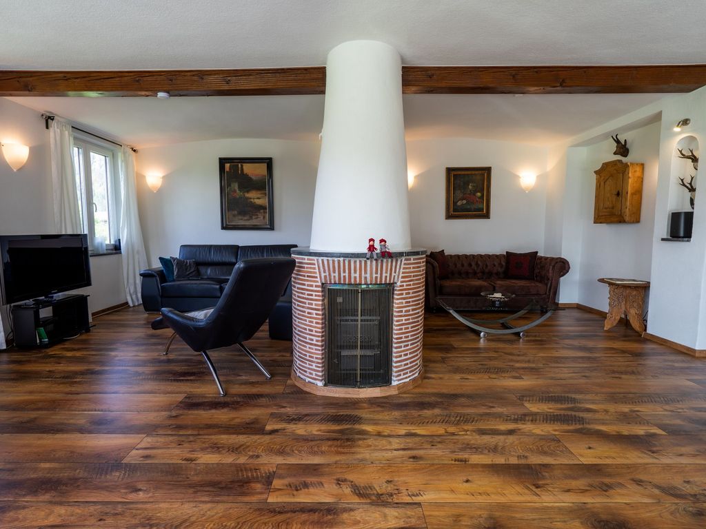 Kachelofen in der Villa Pia