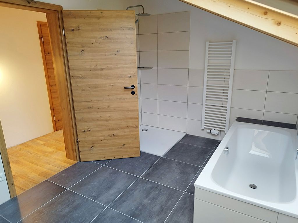 Badezimmer (grade am fertig werden)