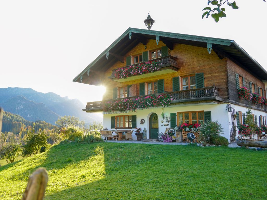 Hof im Sommer
