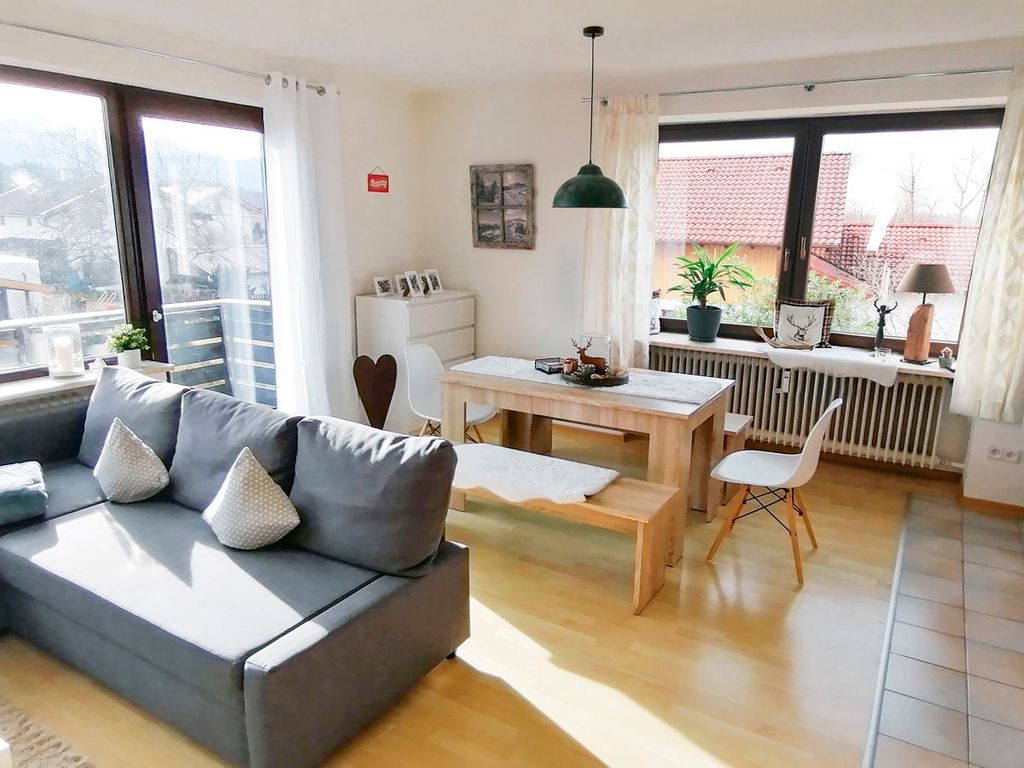 Wohnzimmer-Essbereich