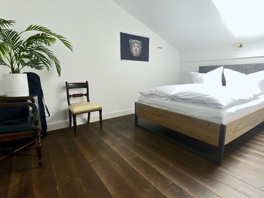 Schlafzimmer mit Doppelbett 160x200 cm