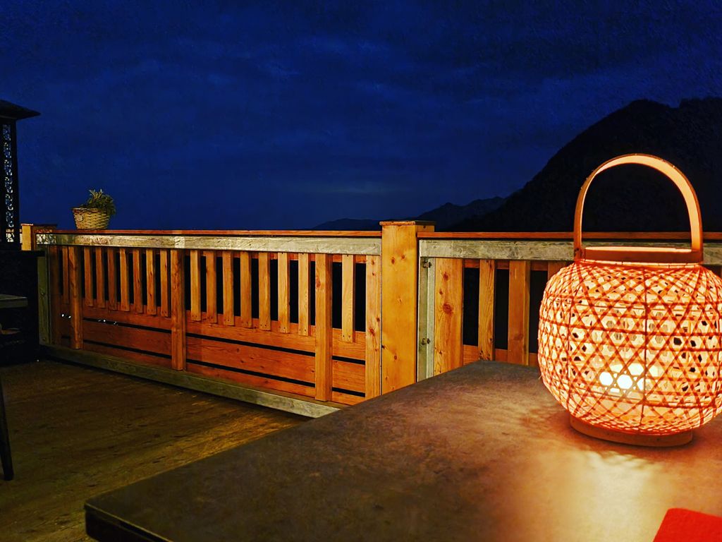 Terrasse Hotel Adersberg Nachts
