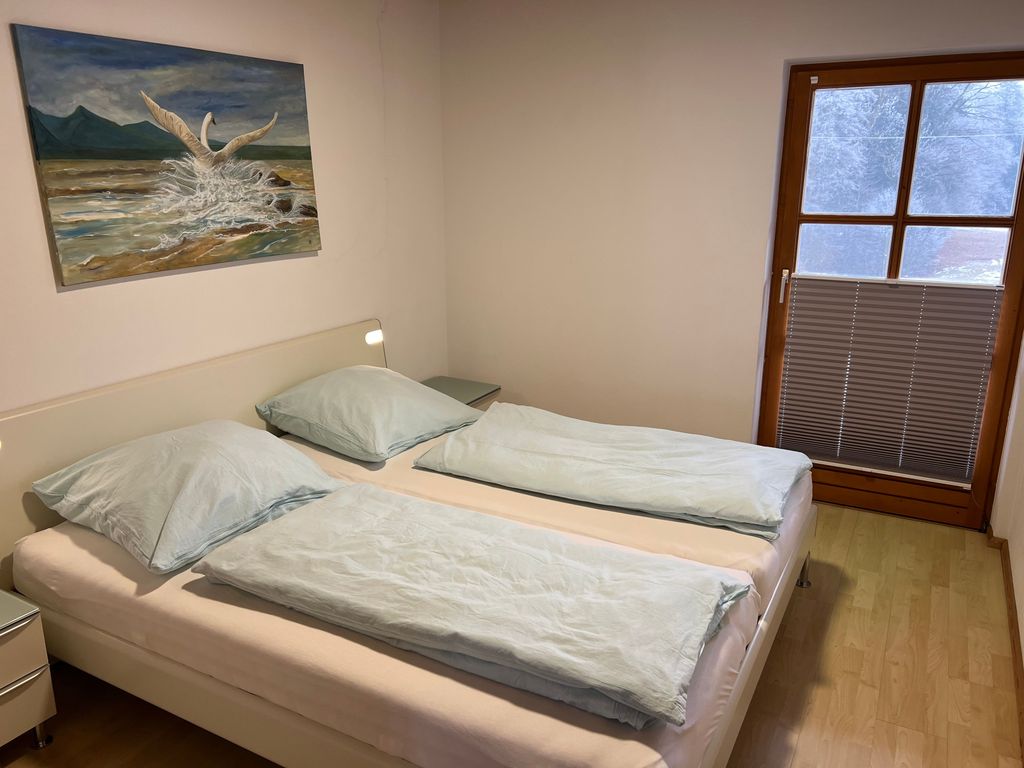 Schlafzimmer 2, Doppelbett 180x200 incl. Verdunkelungsplissee