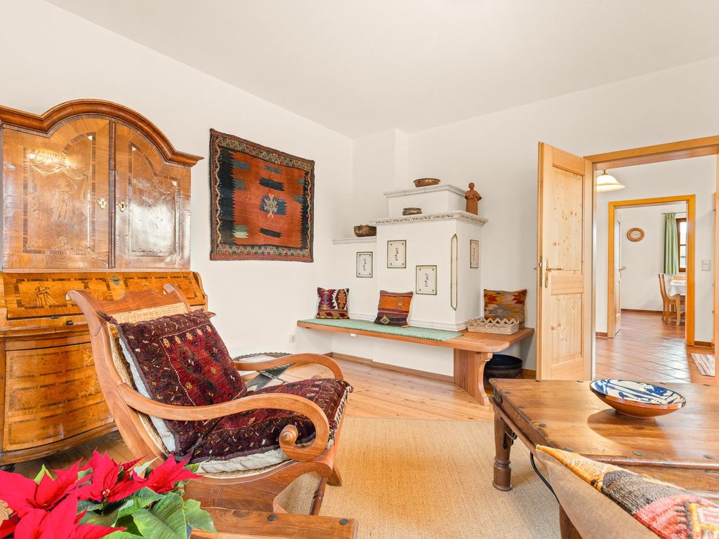 Wohnzimmer  Kachelofen